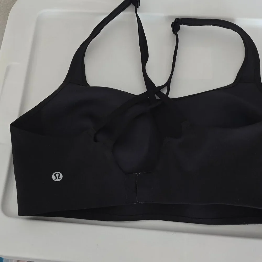 Lululemon Adapt and Align Bra *Light Support 34E Black